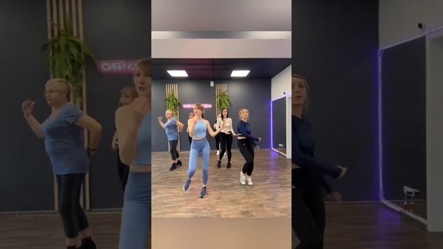 Когда погода отличная и шепчет танцуй. смотреть онлайн