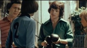 Несовершеннолетние (1976)