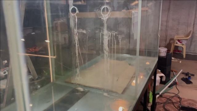 Пруд в гараже.Расширяем систему.Делаем отверстия в аквариуме. смотреть онлайн