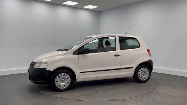 Volkswagen Fox, 1.2 Petrol смотреть онлайн