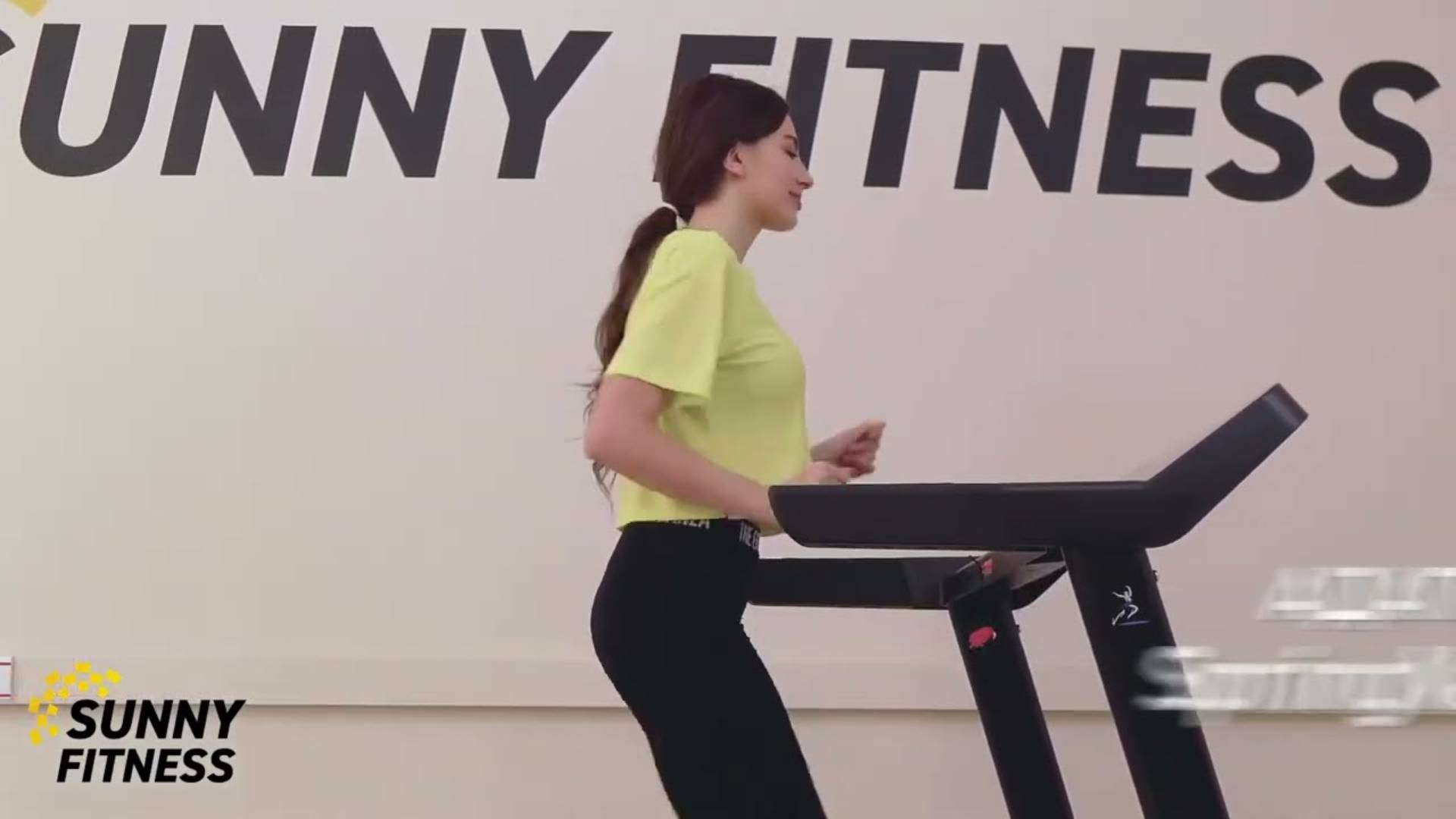 Беговая дорожка Clear Fit LifeCardio LT 40 смотреть онлайн