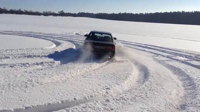 Audi 100 Quattro snow смотреть онлайн