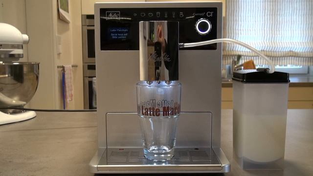 Кофемашина Melitta CAFFEO CI - приготовление Латте Макиато и Эспрессо смотреть онлайн