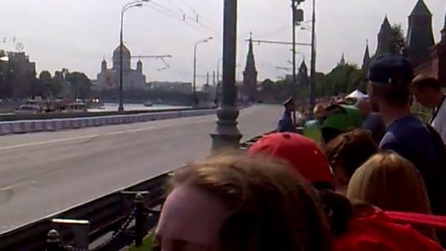 Формула 1,покатушки в Москве. смотреть онлайн