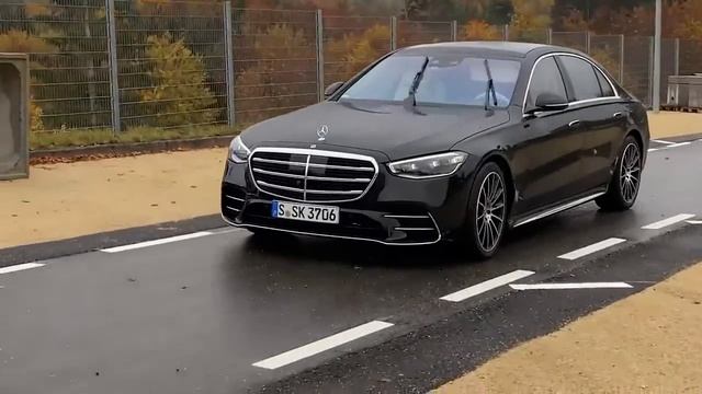 Mercedes Benz S-CLASS 2021 sound motion смотреть онлайн