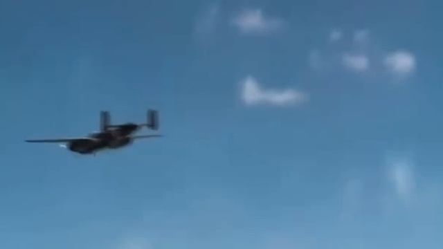 Демонстрационные полеты ретросамолетов в США смотреть онлайн