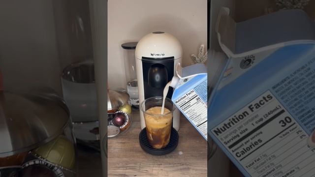 #coffee #nespresso #starbucks #starbucksathome #brownsugarshakenespresso #brownsugar #shakendrinks смотреть онлайн