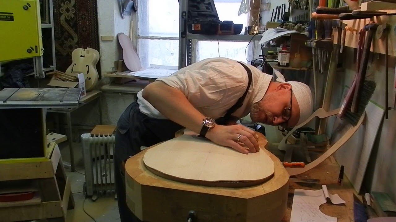 Сборка корпуса manouche Selmer Maccaferri смотреть онлайн