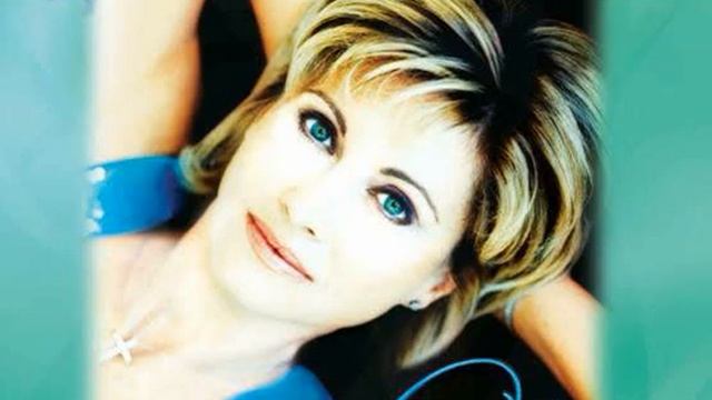 Olivia Newton-John - Summer Nights (Live - 1999) смотреть онлайн