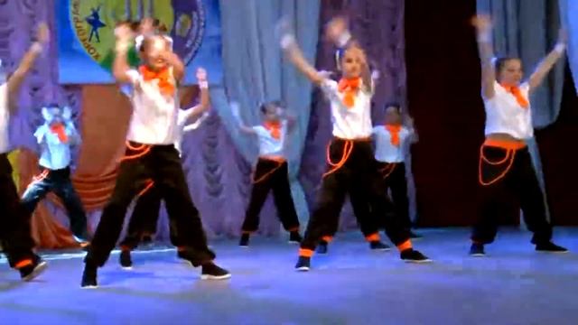 Ансамбль "Импульс" - "На переменке" смотреть онлайн
