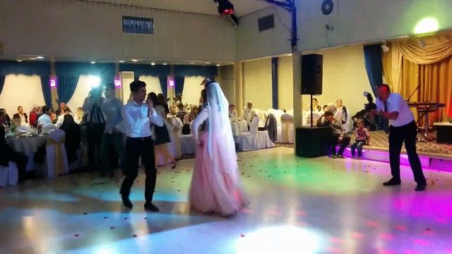 Türkiyede Azerbaycan milli reqsi - Eskisehir2014 смотреть онлайн