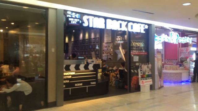 Starbucks Coffee vs. Star Back Cafe смотреть онлайн