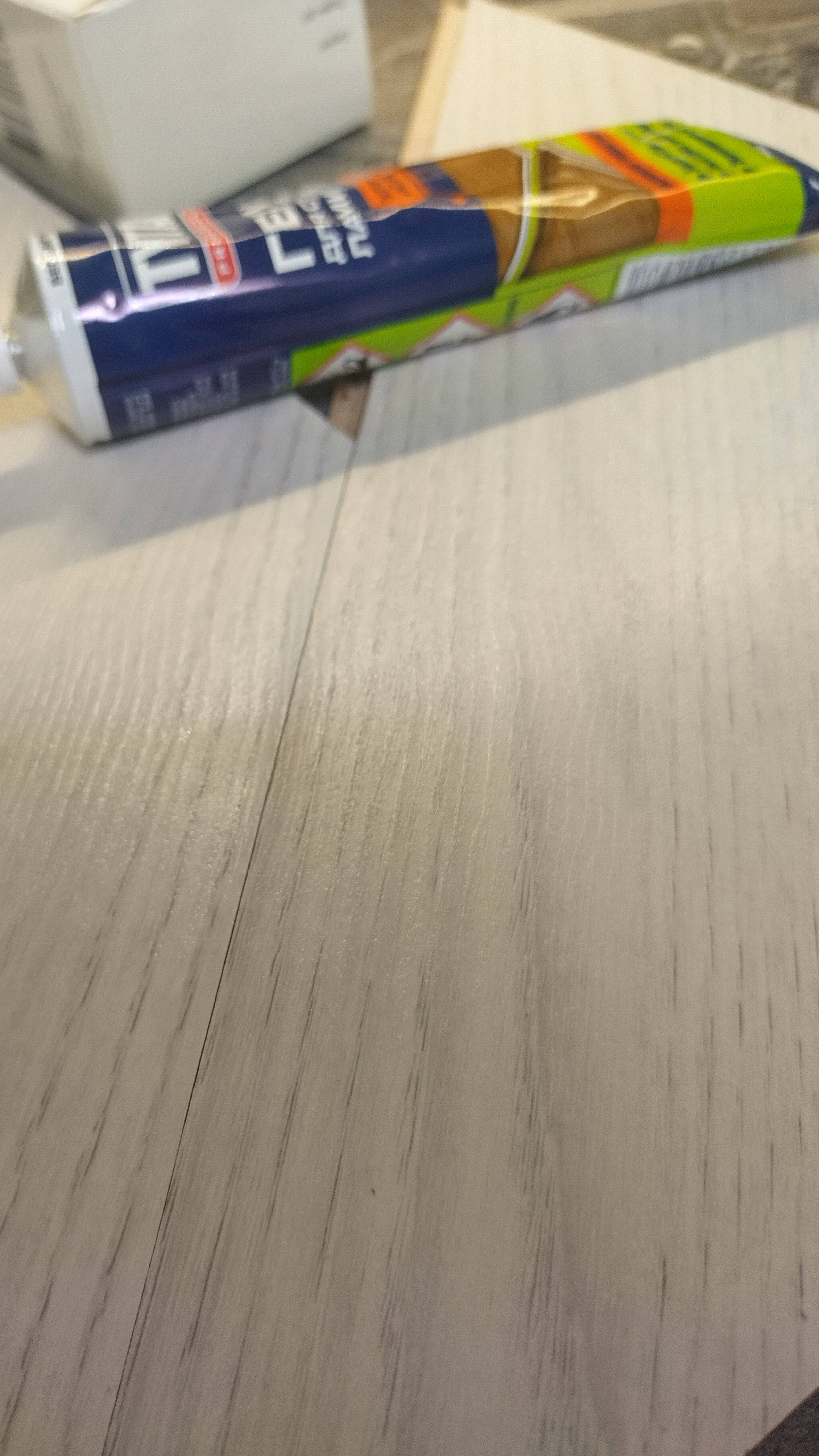 удаления излишков с герметика Титан, спустя 9 дней после нанесения