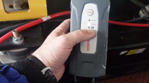 АЗУ  Bosch C1+ ЗАРЯД  АКБ  132 Ач. Не лучший вариант из Зарядных устройств,  однако свои плюсы есть.