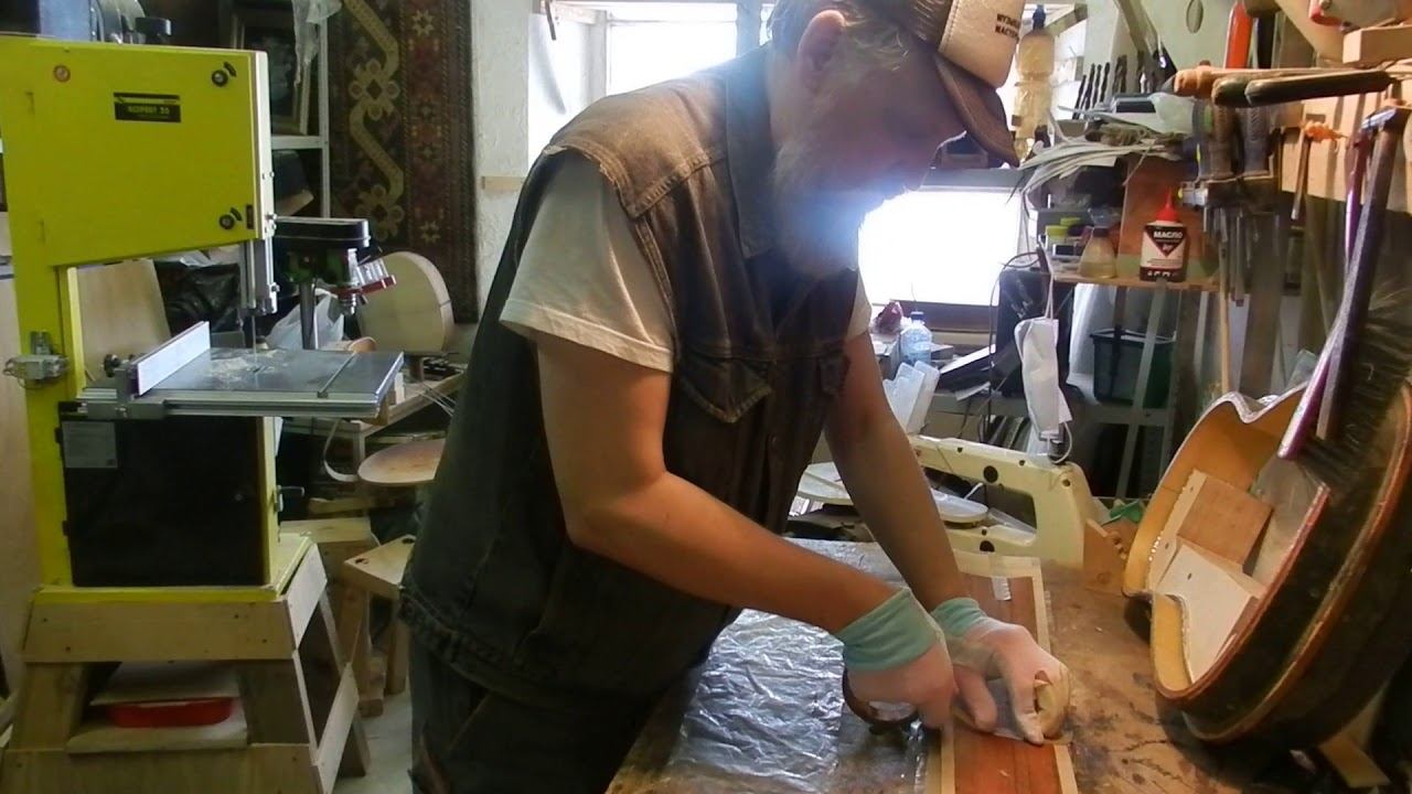 Изготовление обечаек гитары из шпона смотреть онлайн