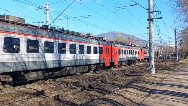 Электропоезд ЭД9Э-0055 смотреть онлайн