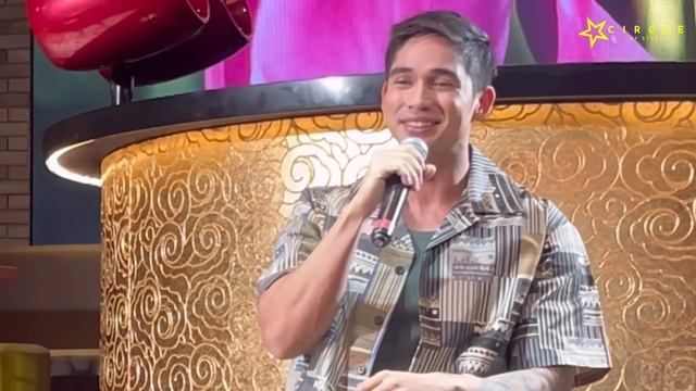 Oliver Moeller ng EXpecially For You ng It’s Showtime, opisyal nang pinasok ang showbiz смотреть онлайн