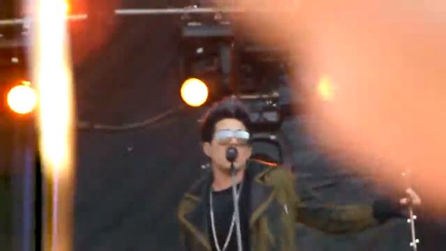 ADAM LAMBERT - Music again,Maxidrom 28/05/2011 смотреть онлайн