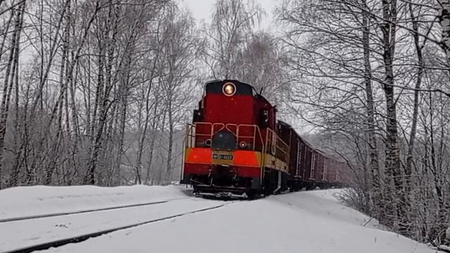 тепловоз ЧМЭ3-3227 с грузовым составом смотреть онлайн
