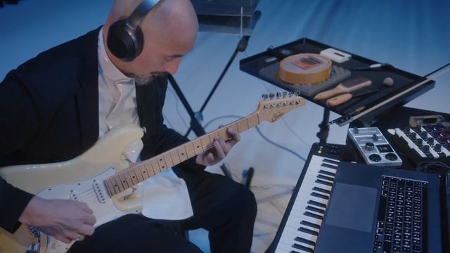 Utopian Zero - Michio Woirgardt - Live Looping with Ableton Live 11, ClyphX Pro, TogaMan Guitar Vio смотреть онлайн