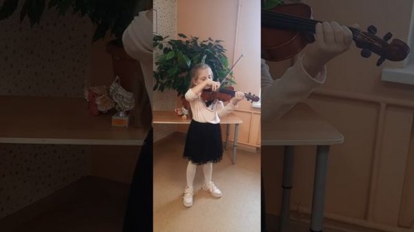 Легко играем три гаммы подряд в 1 классе . Осознаем тонику.