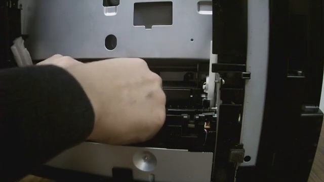 Замена роликов подачи бумаги на МФУ HP 1415 смотреть онлайн