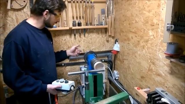 Soustruh na dřevo - funkce frekvenčního měniče. Wood lathe introduction смотреть онлайн