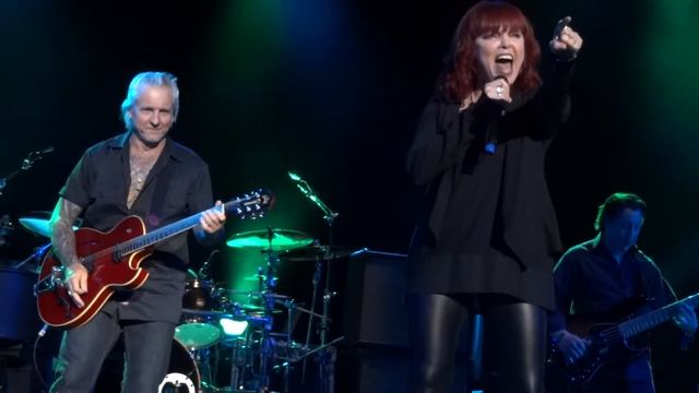 Pat Benatar & Neil Giraldo "Heartbreaker - Ring of Fire Medley" Live Kitchener Ont. Nov. 6 2013 (HD смотреть онлайн