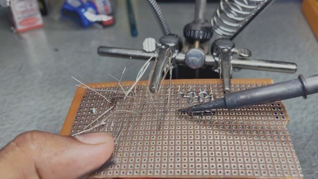 An Awesome Electronic Project | Led and 10k Potentiometer смотреть онлайн