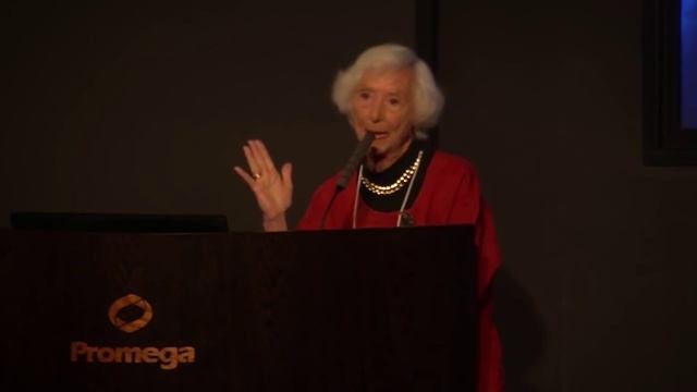 Оговорка на выступлении Барбары Маркс Хаббард (май 2015г).