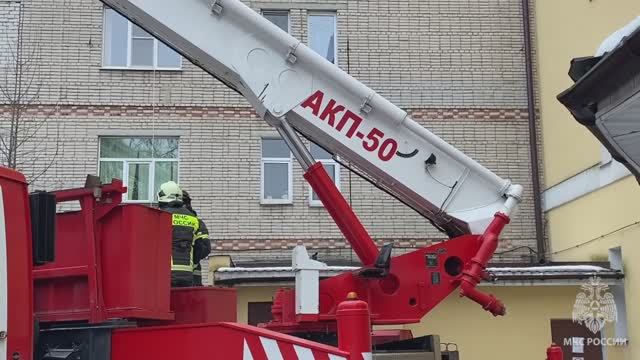 Новогодний пожарный десант Деда Мороза смотреть онлайн