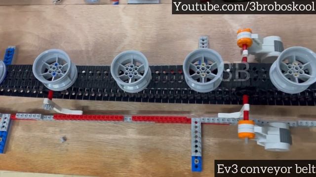 Lego mindstorms Ev3 Conveyor belt mechanism #lego #mindstorms #ev3 #robotics #robots #3broboskool смотреть онлайн