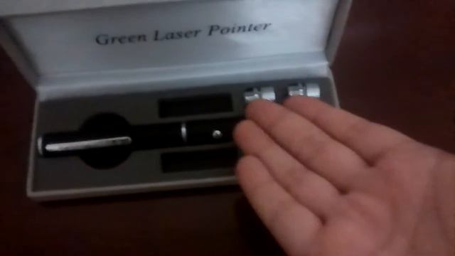 UNBOXING LASER VERDE !!! (GREEN LASER POINTER) смотреть онлайн
