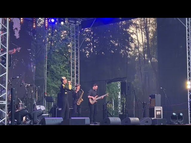 “Just the way you are” смотреть онлайн