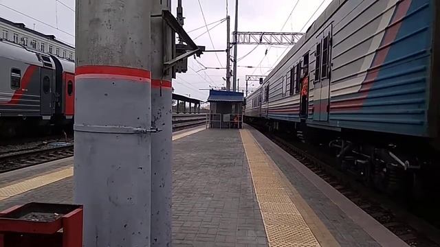ЧМЭ3-5933 с почтовым вагоном и тюремным вагоном к поезду №46 Кисловодск - Екатеринбург смотреть онлайн