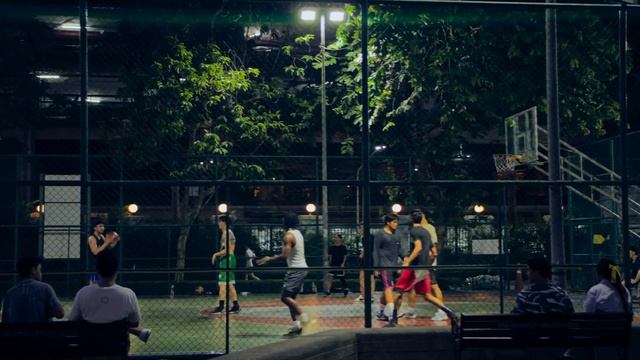 EVENING PARK | SONY FX30 | LAOWA Nanomorph 1.5X Anamorphic 35mm T2.4 | CINEMATIC 4K | смотреть онлайн