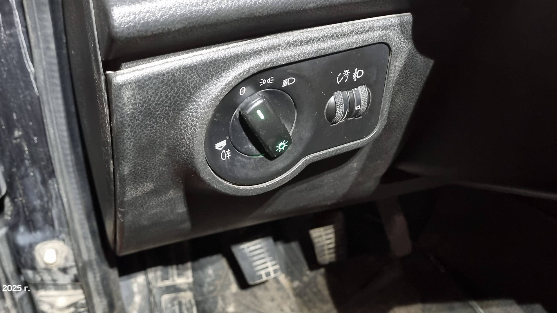 УАЗ Патриот гаснет приборная панель при включении габаритов и фар. смотреть онлайн