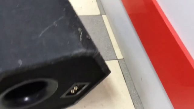 Сабвуфер Sony Xplod 1350W смотреть онлайн