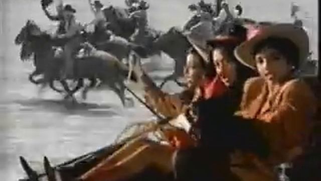 Midi, Maxi & Efti - Bad Bad Boys - Music Video смотреть онлайн
