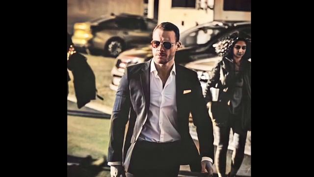 ¡KEREM BÜRSIN CONTÓ SU PRIMER BESO Y SU HISTORIA DE AMOR A HANDE ERÇEL! смотреть онлайн