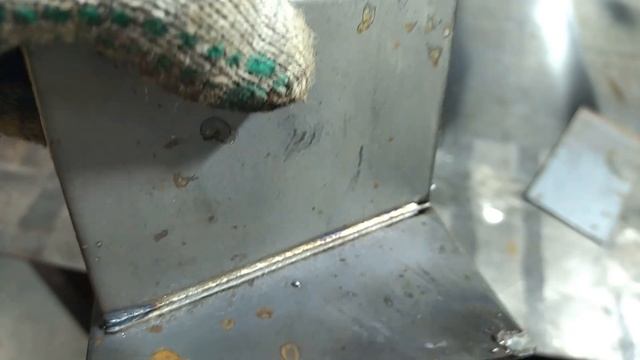 Работа аппаратом лазерной сварки 1500W смотреть онлайн