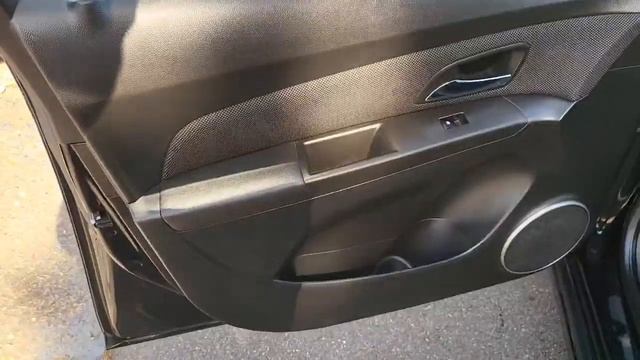 Chevrolet Cruze 1.6 LT 5dr смотреть онлайн