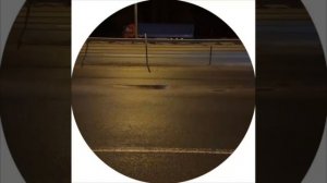 На Дмитровском шоссе по направлению к Москве в районе Ларёво из-за ям на дороге страдают водители