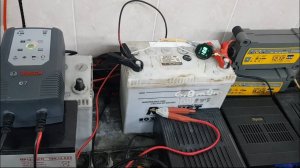 Заряд аккумулятора на АЗУ  #BOSCH C7.  Напряжение выше 16,0 Вольт. Обман автоматики.