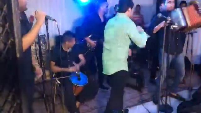 CHICHI GUERRA Y RAFA ROCHA La Que Me Quiera La Quiero смотреть онлайн