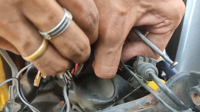 Pulsar NS 200 Headlight On-Off Switch Install | Peter Vlogs Tamil смотреть онлайн