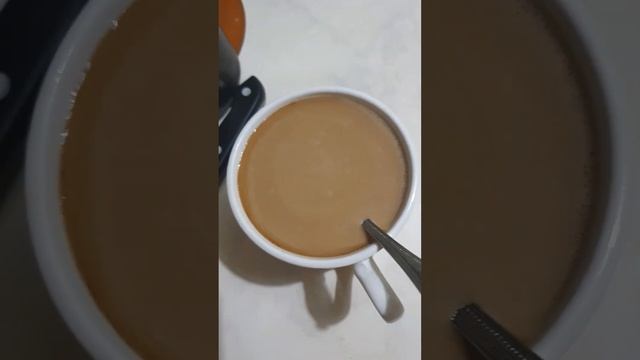 Красивый кофе на ночь и много-много молока. смотреть онлайн