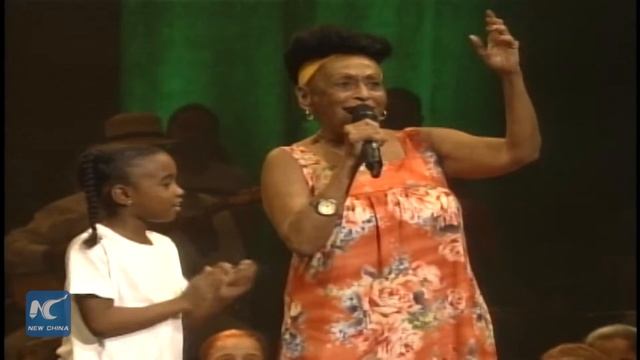 Fidel Castro attends gala for his 90th birthday in Havana смотреть онлайн