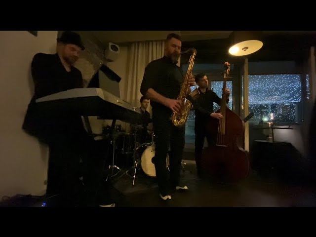 “Autumn leaves” смотреть онлайн