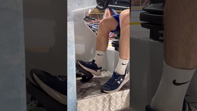 Bentley или Zamboni?😂 смотреть онлайн